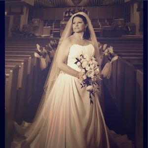 Meet your Posher, Cynthia